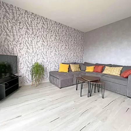 Apartment Avec Balcon, Parking Prive, A 10 Min De La - 2 - Fr-1-646-71 *